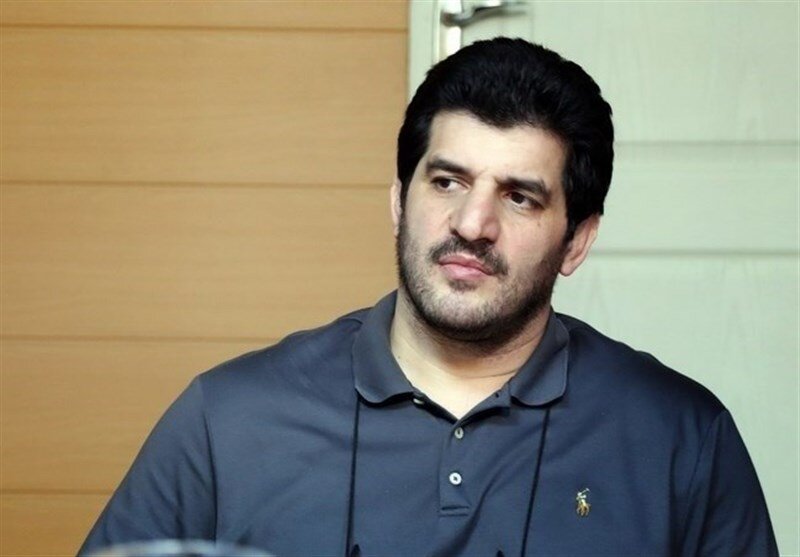 رسول خادم هم پشت مجری اخراجی صداوسیما درآمد